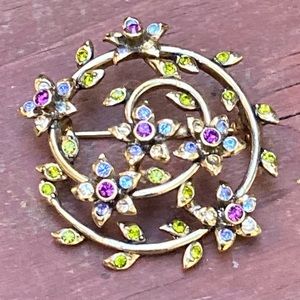 Vintage Monet Spiral Brooch!